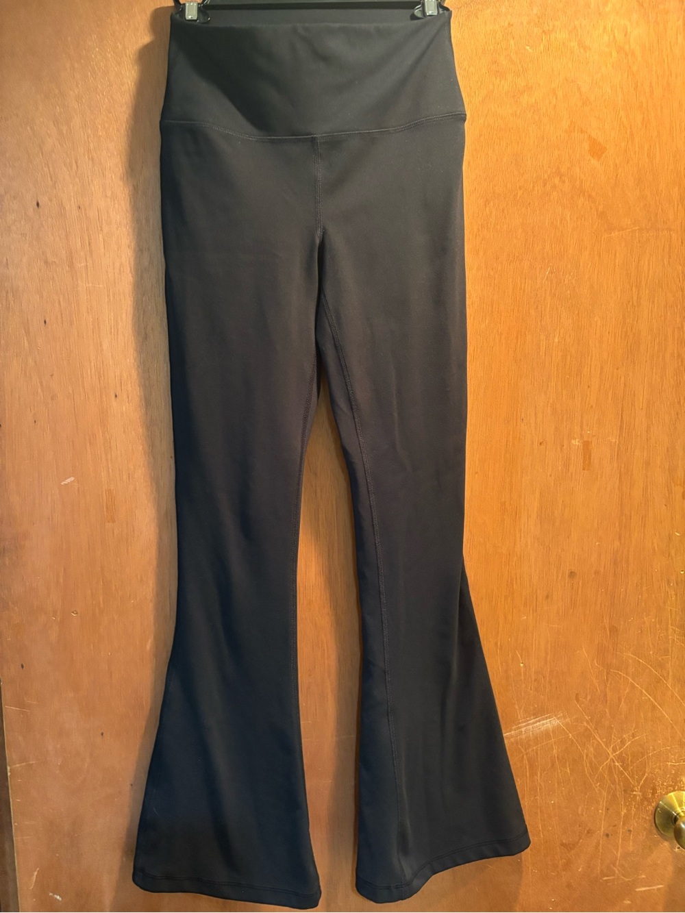 Flared Yoga Pants - 90 Degree